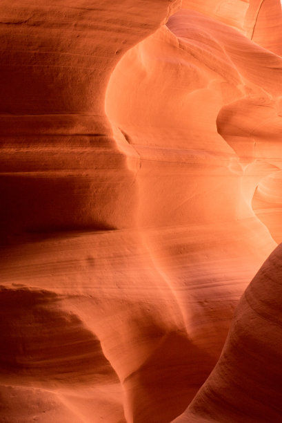 下羚羊峡谷的红色砂岩质地——非常适合作为背景图片下载