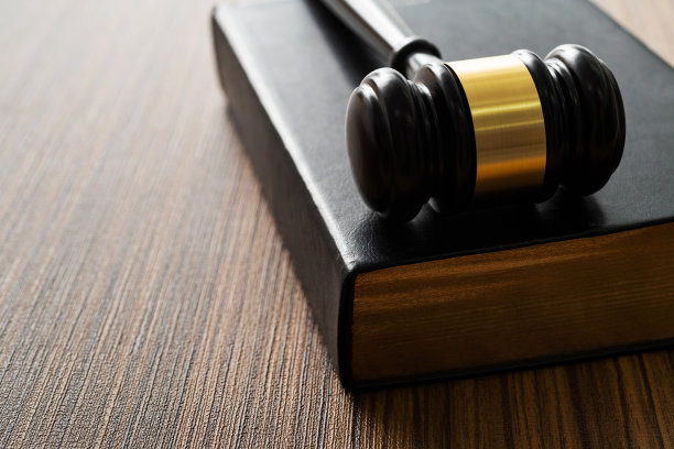 木槌在书上图片下载