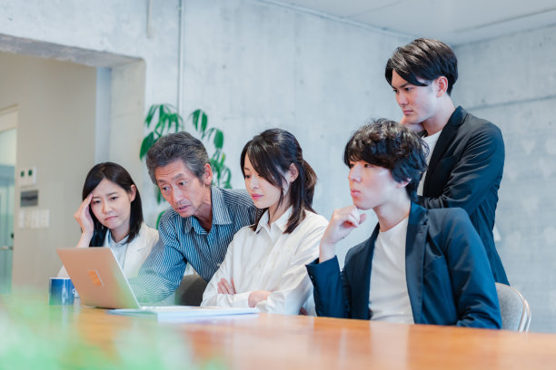 被老板训斥的商人图片下载