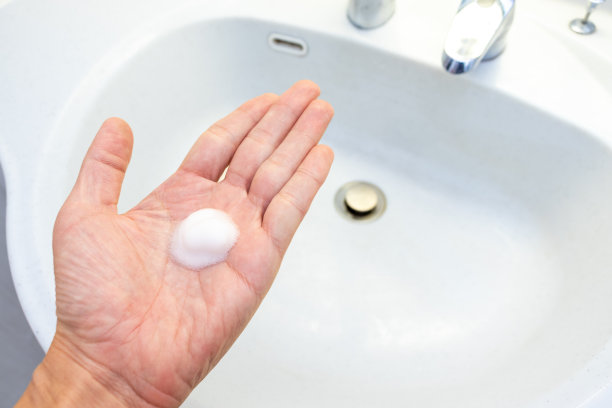 用洗手皂洗手图片下载