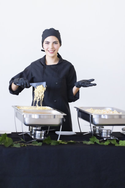 微笑的厨师，随时为您服务图片下载