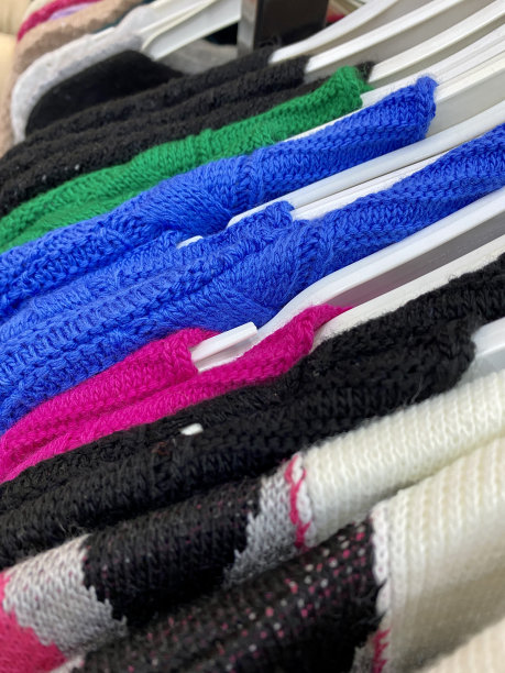 女式衣服和女式衬衫。图片下载