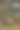 背着背包和一盏灯在森林里徒步旅行的游客。图片下载