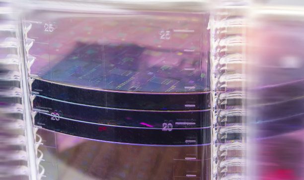 硅片在塑料支架盒图片下载