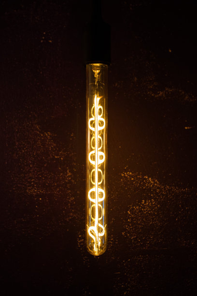 爱迪生电灯长条形，电灯，阁楼家居内饰图片下载