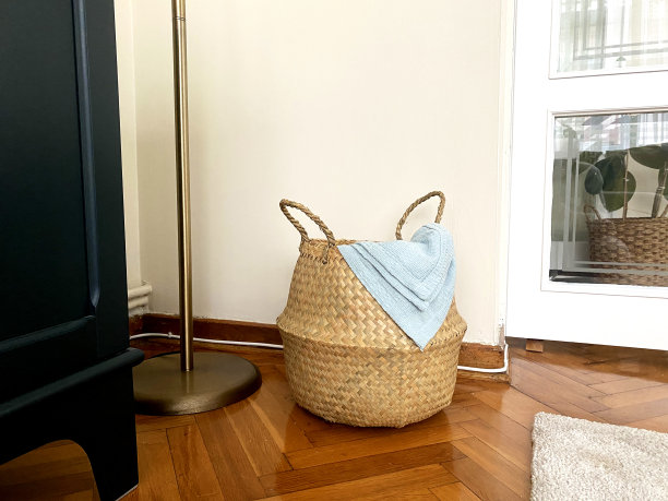 柳条篮子家庭装饰图片下载
