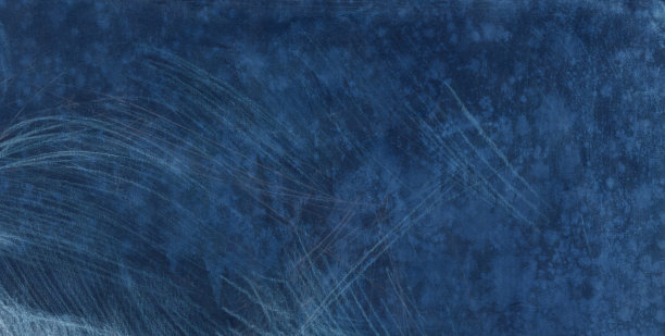 抽象的冬季景观类型，喷蓝色水彩和白色铅笔。。为背景图片下载