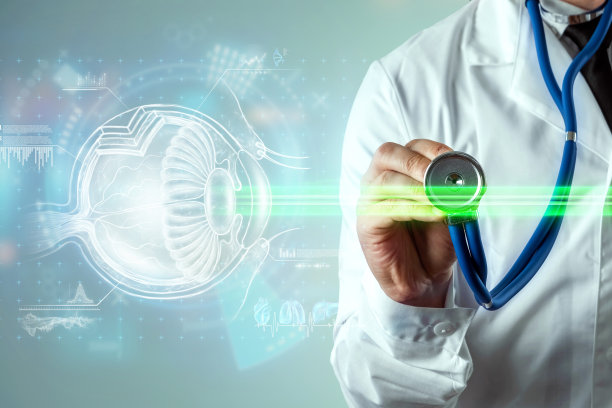 激光眼科手术，人眼全息图和激光束，由医生进行手术。眼科手术的概念，导管，整骨，现代眼科医生。图片下载