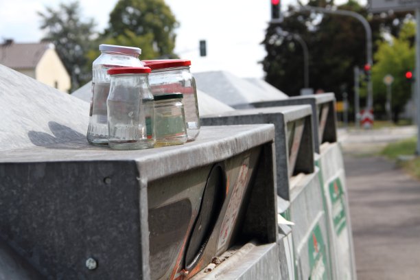 玻璃回收容器图片下载