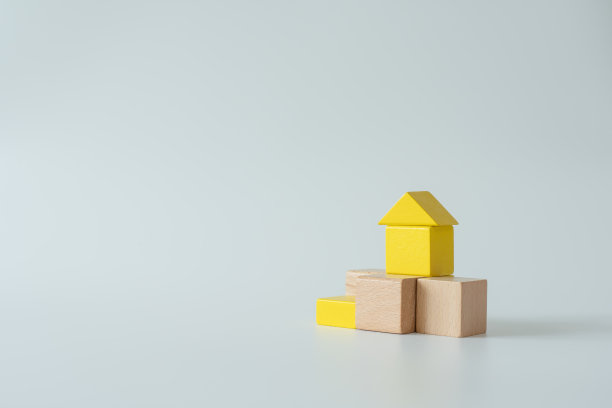 小玩具积木建造的房子模型概念的房地产投资和房地产图片下载