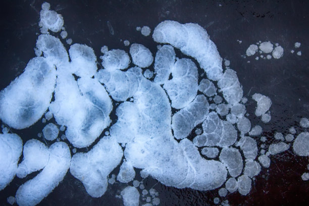 在含氧冰腔中冷冻图片下载