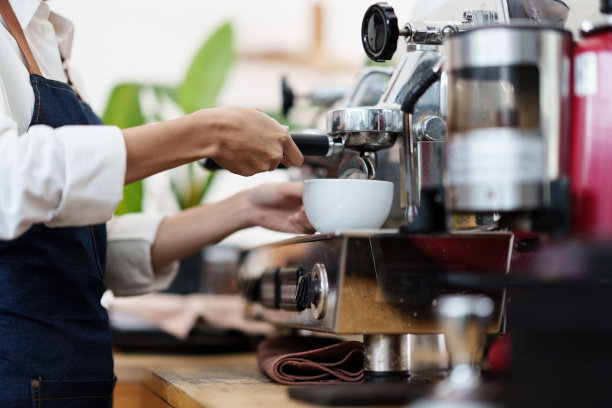 成功的小企业主sme美丽的女孩站在她的咖啡馆图片下载