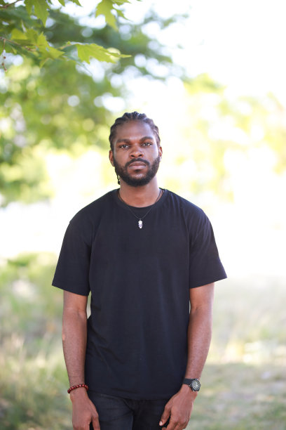 非裔美国青年肖像图片下载