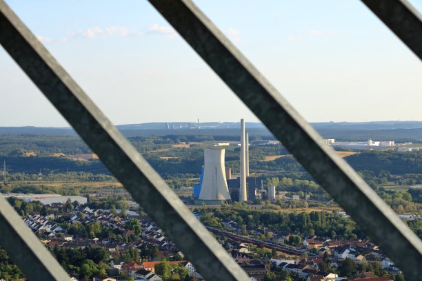 欧洲德国萨尔州恩斯多夫的燃煤发电站图片下载