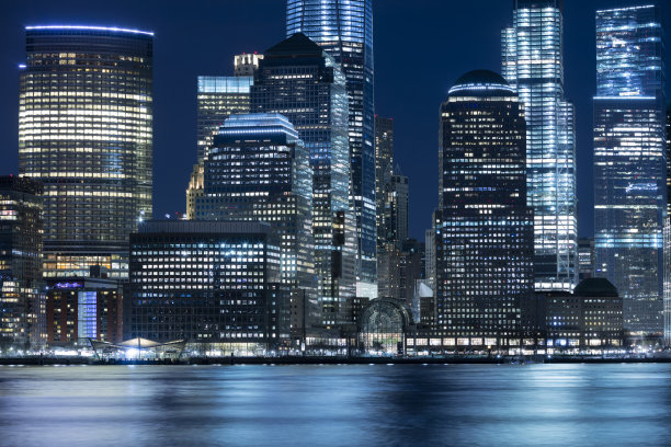 金融大厦，曼哈顿市中心黄昏，纽约市图片下载