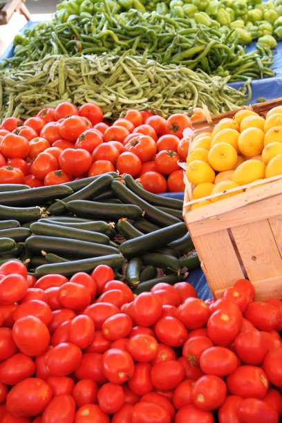 卖蔬菜的市场摊位图片下载