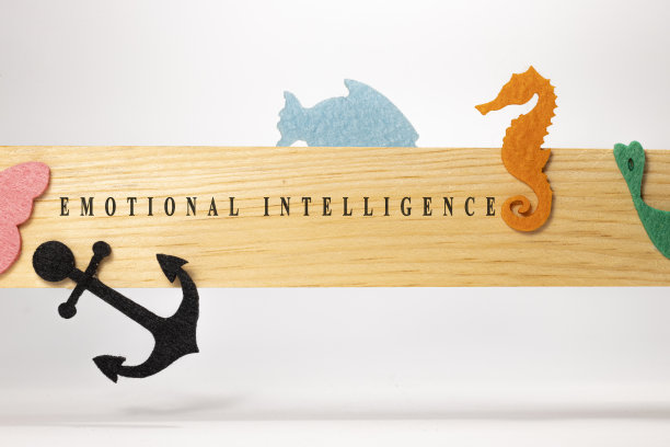 情商写在木制的图案表面上。教育与儿童心理学图片下载