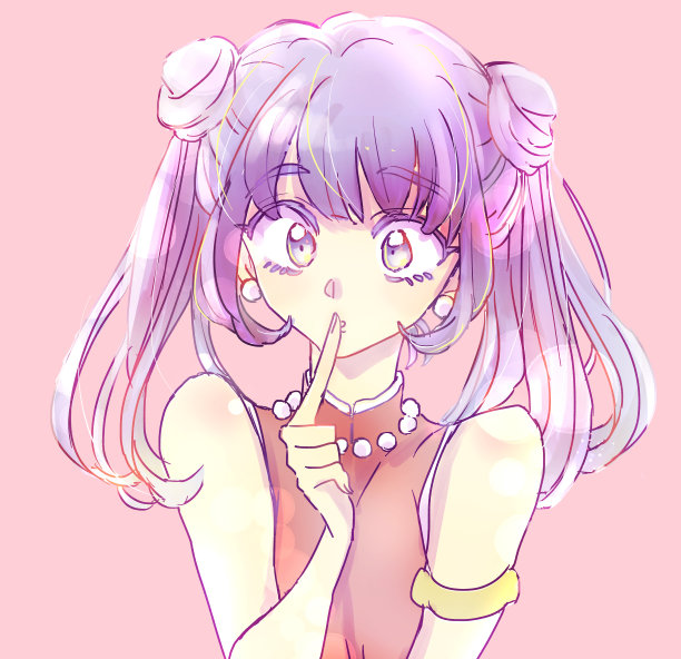 一个穿着中国衣服的中国形象的女人图片下载