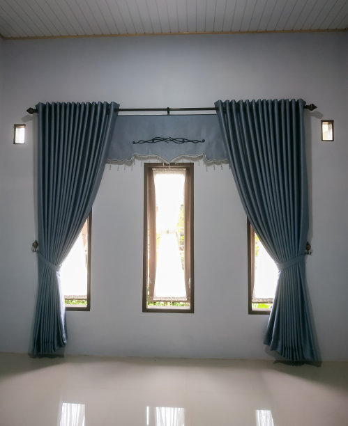 房子的窗帘图片下载