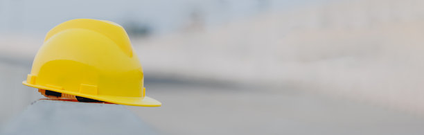 施工用黄色安全帽图片下载