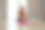 年轻美丽的女士呼吸和平冥想普拉提瑜伽肌肉锻炼离开房间图片下载
