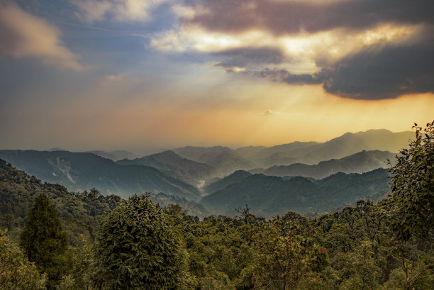 丘陵地貌分层图片下载