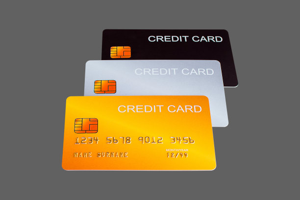 灰色背景的信用卡。图片下载