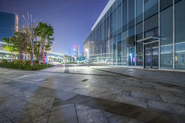 中国办公楼附近的空砖路图片下载