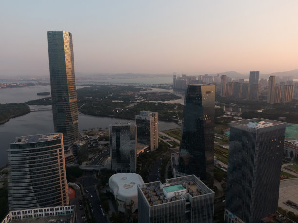 城市金融区黎明景观图片下载