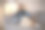 一个兴奋的女人享受音乐的肖像图片下载