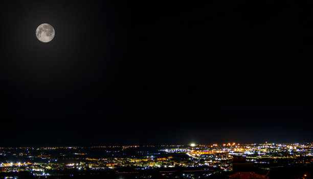 山水夜城有月图片下载