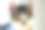 特写的猫看着相机与模糊的背景图片下载
