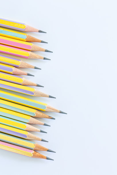 白色背景上的铅笔白色背景上的铅笔图片下载