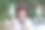 女医生手里拿着听诊器在大自然中图片下载
