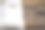 木质表面上有机白色婴儿尿布的特写镜头图片下载