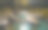 悬崖上树木环绕的小溪上岩层的美丽照片图片下载