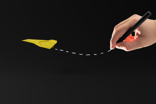 手画出了纸飞机的痕迹。图片下载