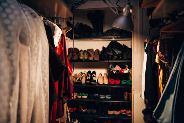 家里壁橱的内部图片下载