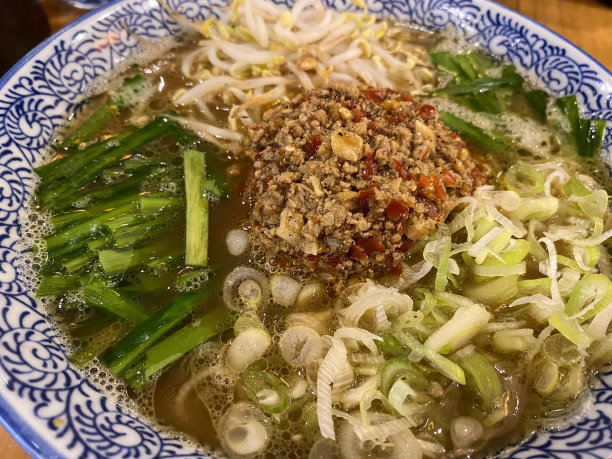 托里拉面在碗图片下载