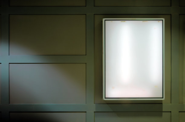 照明霓虹灯标志和木制框架背景复制空间图片下载