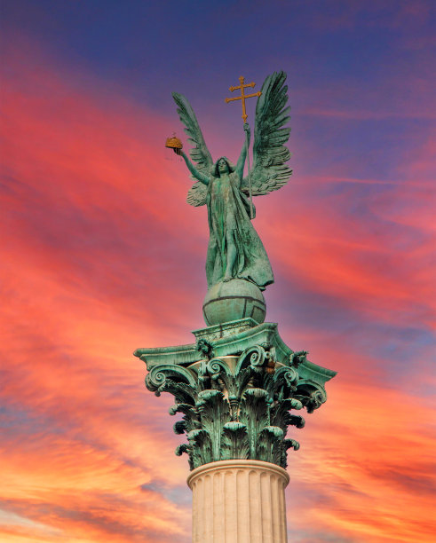 千年英雄广场日落匈牙利布达佩斯图片下载