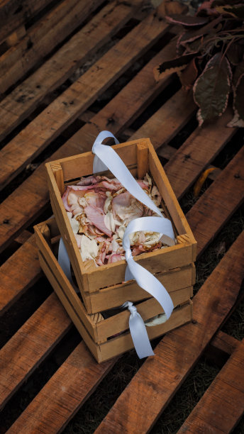 婚礼上的装饰物件图片下载