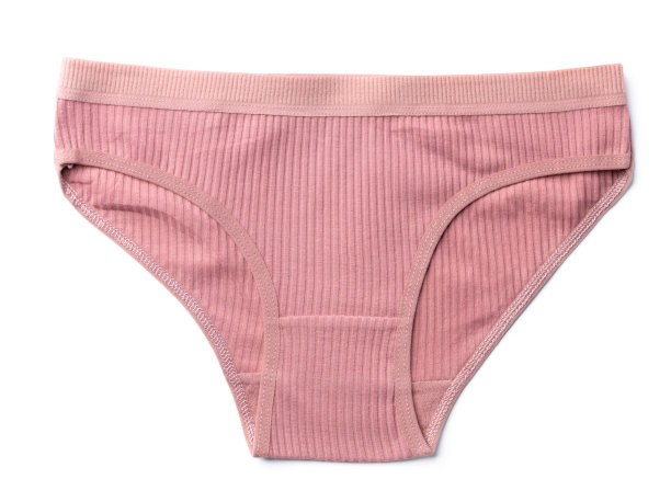 经典的女性棉内裤孤立在白色背景图片下载