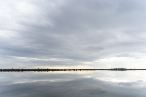 昆尼泻湖自然公园图片下载