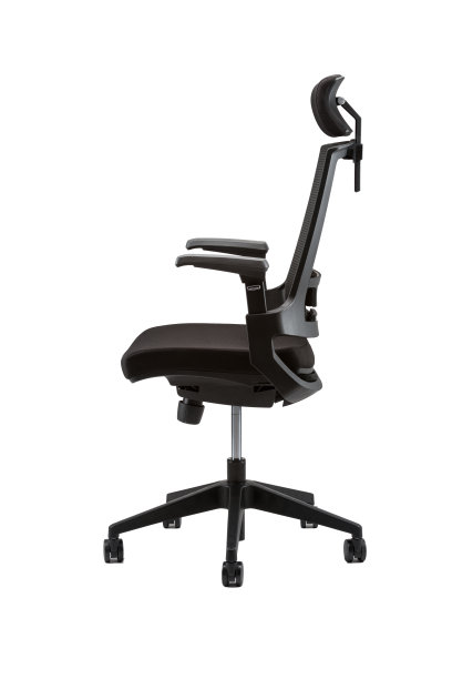 垂直视图的黑色办公椅与头枕孤立在白色背景图片下载