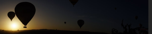 卡帕多西亚爱谷的热气球图片下载