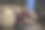 年轻人在家里看电视，照片图片下载
