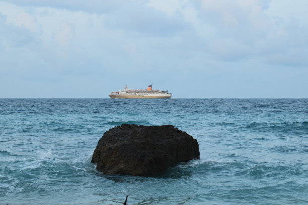 海边的岩石图片下载
