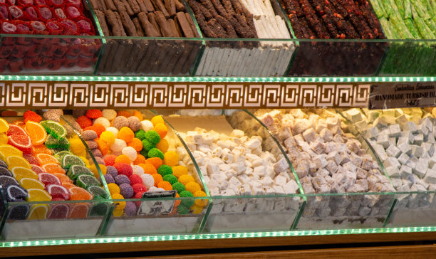 店面有各种糖果的容器图片下载