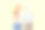 带着杂货的女孩帮助老祖母图片下载
